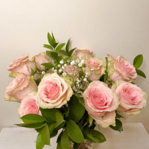 Bundle of 12 Pink Roses