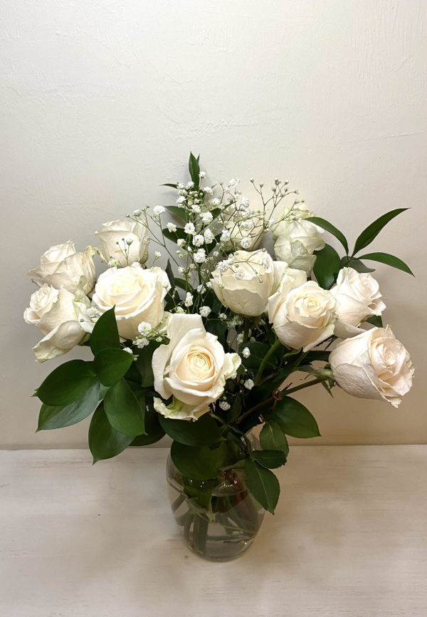 Bundle of 12 White Roses